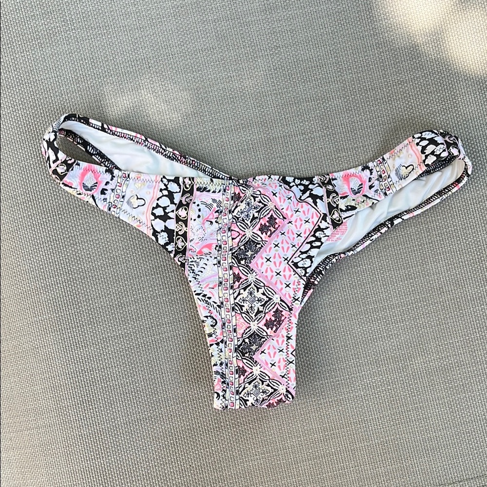 Victoria’s Secret Pink and Black Patterned Bikini Bottom